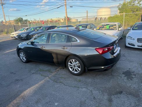 Used 2018 Chevrolet Malibu LT FWD image 6