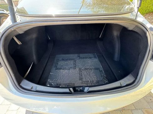 Used 2021 Tesla Model 3 Performance image 27