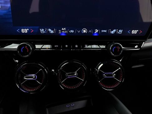 Used 2024 Chevrolet Blazer EV RS AWD/4WD image 18