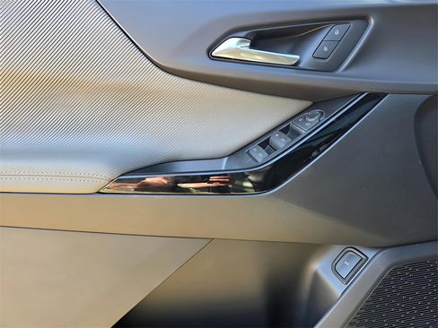 New 2026 Chevrolet Equinox LT w/ Convenience Package II image 15