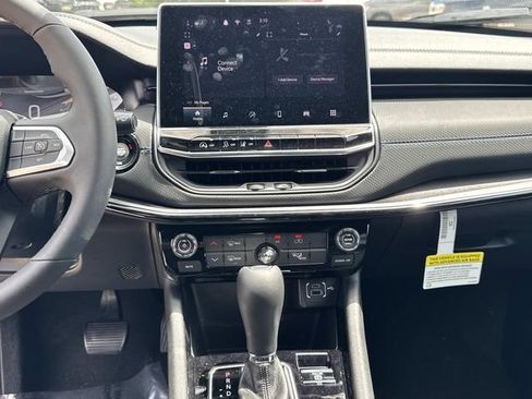 New 2026 Jeep Compass Latitude AWD/4WD image 26