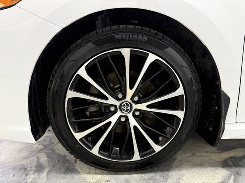Used 2019 Toyota Camry SE image 26