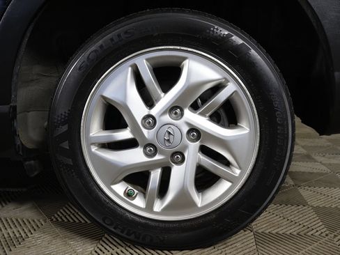 Used 2020 Hyundai Venue SEL FWD image 16