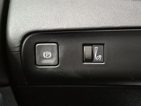 Used 2023 Buick Enclave Essence AWD/4WD image 21