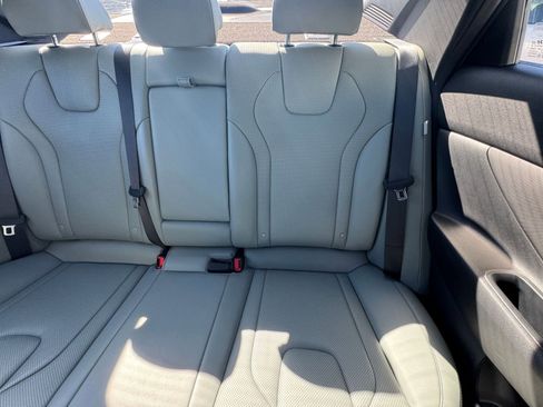 Used 2025 Hyundai Elantra Limited image 35