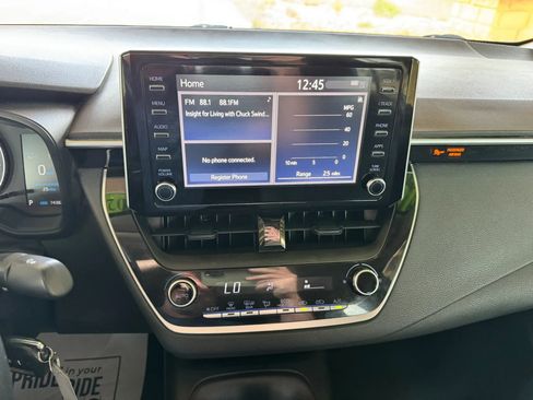 Used 2020 Toyota Corolla LE FWD image 13