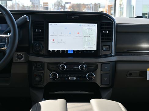 Used 2026 Ford F450 Platinum w/ Platinum Plus Package image 32