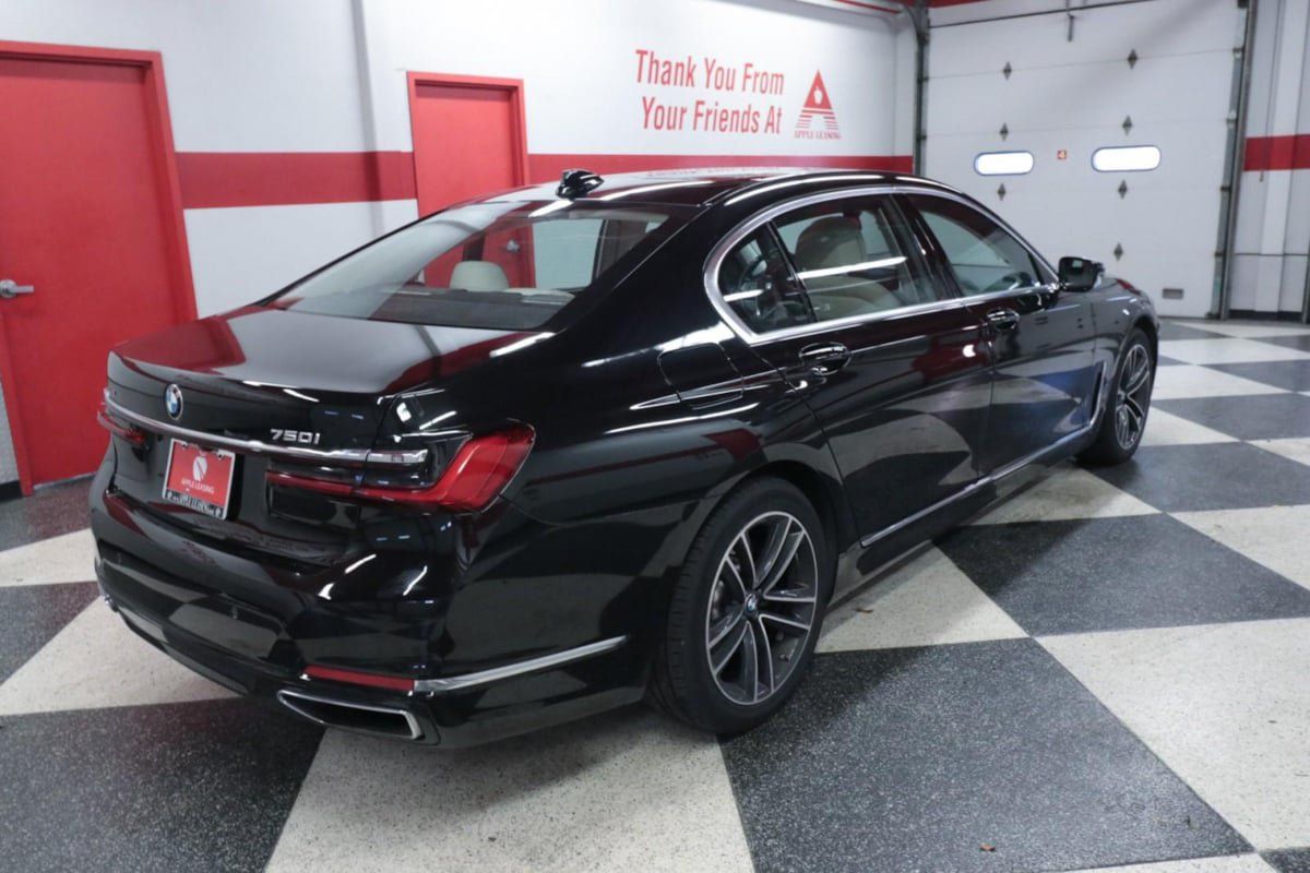Used 2020 BMW 750i xDrive w/ Executive Package AWD/4WD image 7