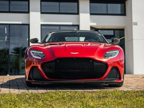 Used 2019 Aston Martin DBS Superleggera RWD image 8