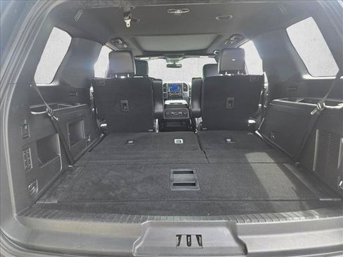 Used 2021 Ford Expedition XLT RWD image 6