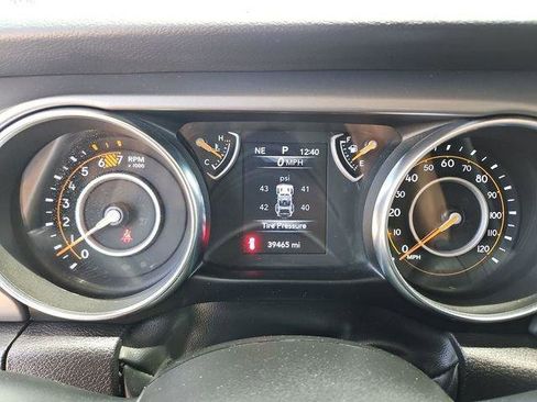 Used 2023 Jeep Wrangler Unlimited Sport AWD/4WD image 12