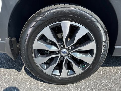 Used 2024 Subaru Outback Touring XT AWD/4WD image 9
