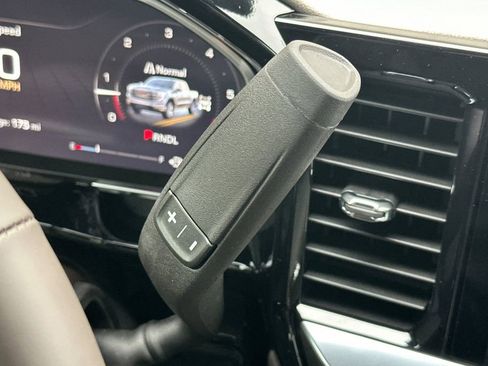 New 2026 GMC Sierra 1500 SLE w/ Preferred Package image 18