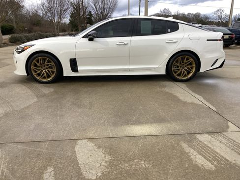 Used 2022 Kia Stinger GT-Line w/ Sun & Sound Package image 9