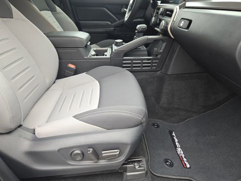 Used 2024 Toyota Tacoma TRD Off-Road image 17