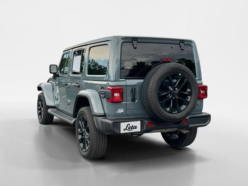 Used 2025 Jeep Wrangler Unlimited Sahara AWD/4WD image 6