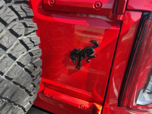 Used 2023 Ford Bronco Wildtrak image 18