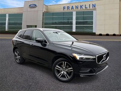 Used 2021 Volvo XC60 T5 Momentum w/ Premium Package