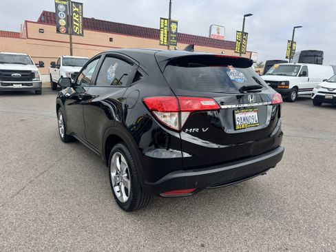 Used 2022 Honda HR-V LX image 5