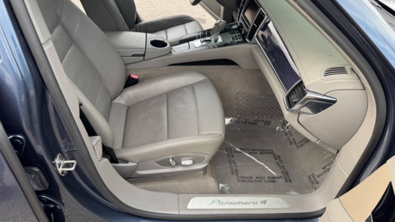 Used 2011 Porsche Panamera RWD image 20
