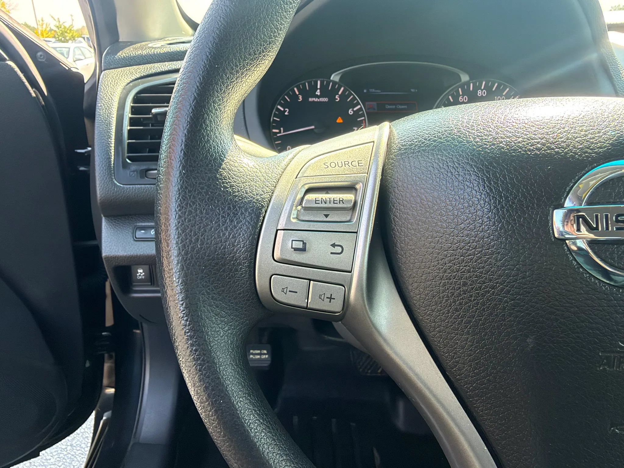 Used 2014 Nissan Altima 2.5 FWD image 17