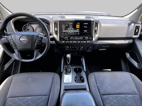 Certified 2025 Nissan Frontier SV RWD image 14