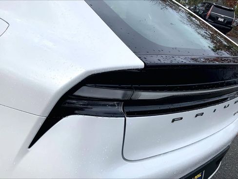 New 2026 Toyota Prius SE image 14