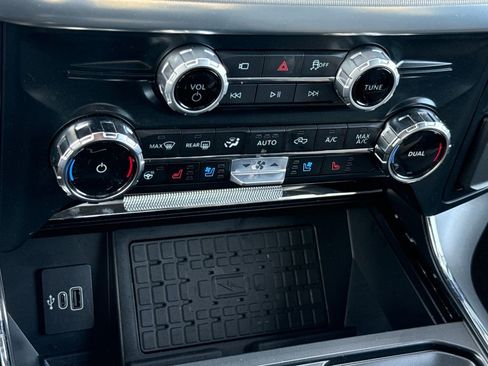 Used 2025 Ford F150 Lariat w/ Equipment Group 502A High image 23