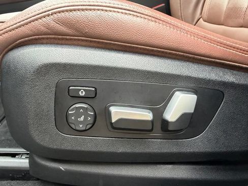 Used 2021 BMW X5 xDrive40i w/ M Sport Package AWD/4WD image 12