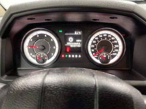 Used 2018 RAM 1500 Express AWD/4WD image 15