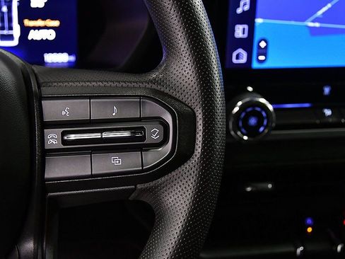 Used 2024 Chevrolet Colorado Trail Boss w/ Technology Package image 21