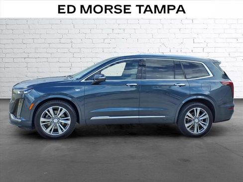 Used 2021 Cadillac XT6 Premium Luxury FWD image 2