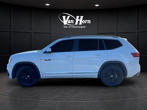 Used 2018 Volkswagen Atlas SEL w/ R-Line Package AWD/4WD image 4