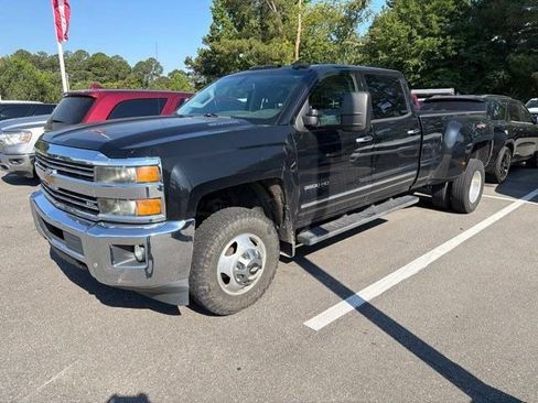 Used 2015 Chevrolet Silverado 3500 LTZ AWD/4WD image 2