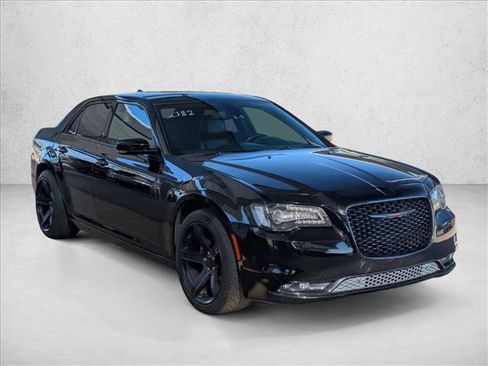 Used 2021 Chrysler 300 S image 3