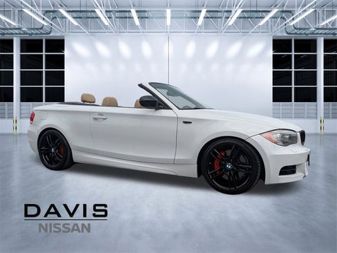 Used 2013 BMW 135i Convertible image 1