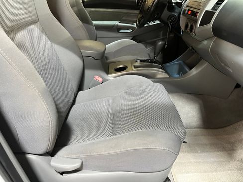 Used 2010 Toyota Tacoma PreRunner RWD image 16