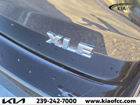 Used 2019 Toyota Highlander XLE FWD image 10