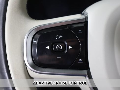 Used 2024 Volvo XC90 B5 Plus AWD/4WD image 5