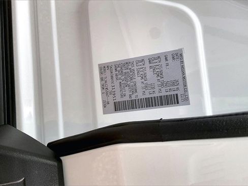 New 2025 Nissan Pathfinder SV w/ SV Premium Package image 14