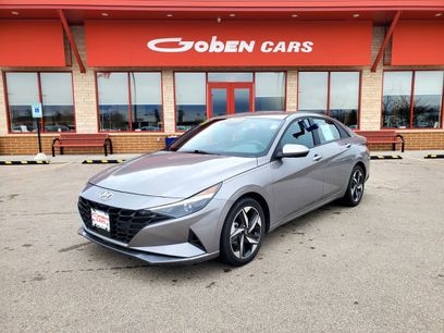 Used 2023 Hyundai Elantra SEL w/ Convenience Package
