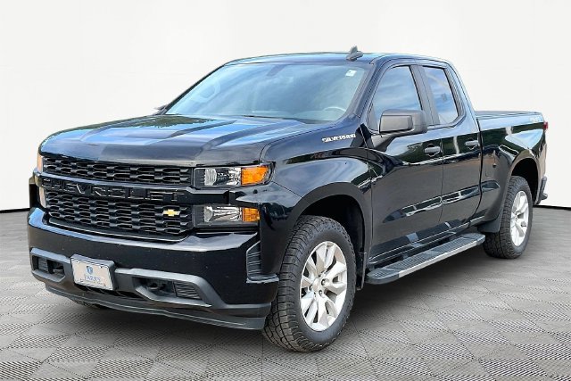 Used 2022 Chevrolet Silverado 1500 Custom AWD/4WD image 3