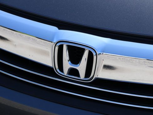 Used 2017 Honda Accord Sport image 12