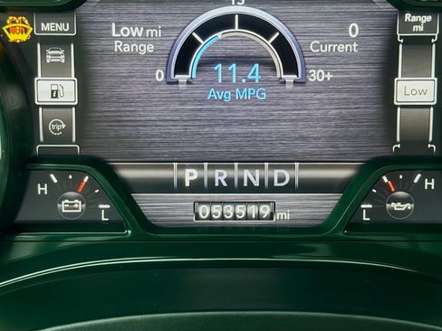 Used 2024 RAM 1500 Laramie AWD/4WD image 8