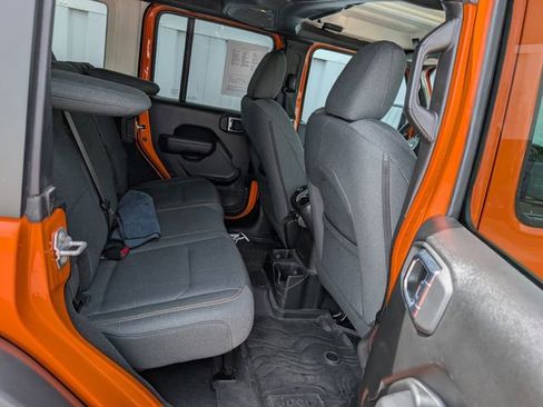 Used 2025 Jeep Wrangler Unlimited Sport AWD/4WD image 17
