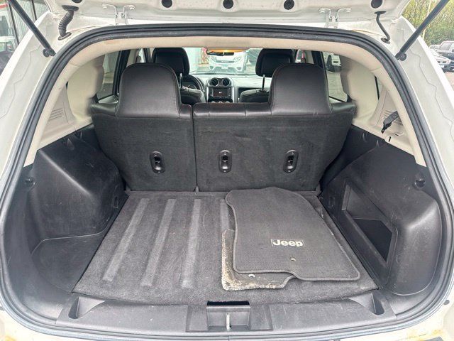 Used 2017 Jeep Compass High Altitude AWD/4WD image 9