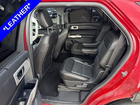 Used 2022 Ford Explorer Limited w/ Equipment Group 301A image 6