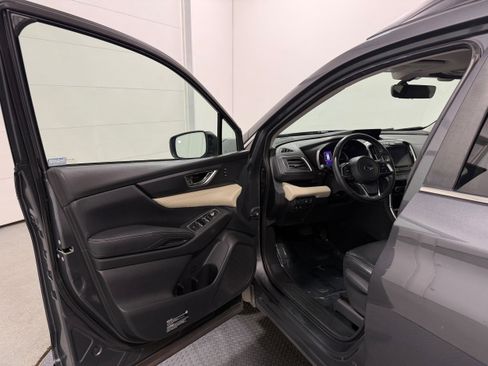 Used 2019 Subaru Ascent Limited image 3