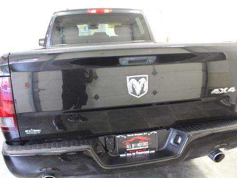 Used 2017 RAM 1500 Express image 5