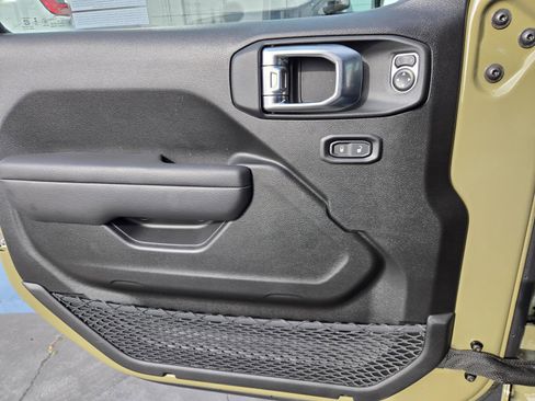 New 2026 Jeep Gladiator Sport image 22